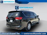 Used 2022 Chrysler Voyager LX image 5