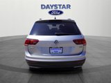 Used 2019 Volkswagen Tiguan SE w/ Panoramic Sunroof Package image 5