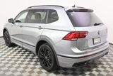 Used 2022 Volkswagen Tiguan SE R-Line image 3