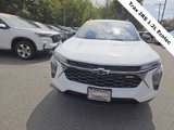 Used 2025 Chevrolet Trax RS image 4