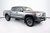 Used 2019 Toyota Tacoma TRD Off-Road image 3