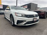 Used 2017 Volkswagen Passat 1.8T R-Line w/ R-Line Lighting Package image 3