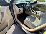 Used 2016 Ford Taurus SE image 5