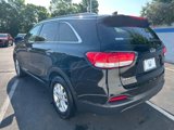 Used 2016 Kia Sorento LX w/ LX Convenience Package image 3