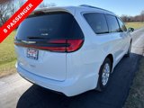 Used 2021 Chrysler Pacifica Touring-L image 6