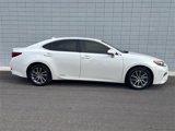 Used 2018 Lexus ES 300h image 2