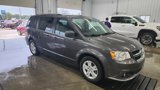 Used 2019 Dodge Grand Caravan SXT image 3