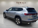 Used 2024 Volkswagen Atlas SE image 2