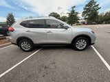 Used 2017 Nissan Rogue SV image 5