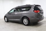 Used 2017 Chrysler Pacifica Touring-L image 3