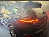 Used 2017 Porsche Cayenne image 2