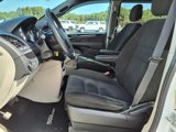 Used 2016 Dodge Grand Caravan SE image 3