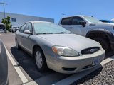 Used 2005 Ford Taurus SEL image 2