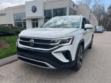 Certified 2022 Volkswagen Taos SEL image 2