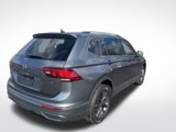Used 2022 Volkswagen Tiguan SE w/ Panoramic Sunroof Package image 4