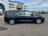 Used 2023 Chrysler Pacifica Touring-L image 2