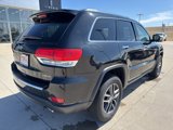 Used 2017 Jeep Grand Cherokee Limited w/ Luxury Group II image 3