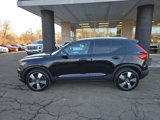 Used 2019 Volvo XC40 T5 Momentum image 5