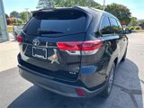 Certified 2018 Toyota Highlander XLE image 3