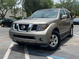 Used 2005 Nissan Pathfinder SE w/ (P01) Se Premium Pkg image 2