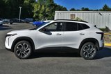 Used 2025 Chevrolet Trax RS w/ Sunroof Package image 4