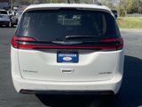Used 2023 Chrysler Pacifica Limited image 4