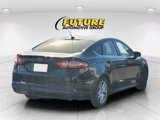 Used 2015 Ford Fusion SE image 3