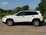 Used 2016 Jeep Cherokee Sport image 2