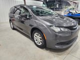 Used 2018 Chrysler Pacifica LX image 2