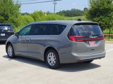 Used 2023 Chrysler Pacifica Touring-L image 4