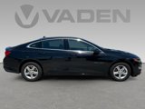 Used 2022 Chevrolet Malibu LS image 2