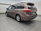 Used 2018 Toyota Sienna LE image 5