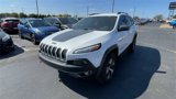 Used 2018 Jeep Cherokee Trailhawk image 5