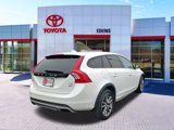 Used 2015 Volvo V60 T5 Cross Country Platinum image 3