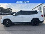 New 2025 Volkswagen Atlas Peak Edition SE image 3