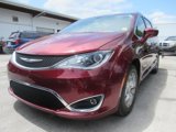 Used 2019 Chrysler Pacifica Touring-L Plus image 2