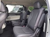 Used 2024 Kia Carnival LX image 3