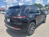 New 2025 Jeep Grand Cherokee Limited w/ Luxury Tech Group II image 3