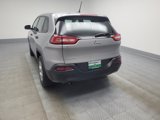 Used 2015 Jeep Cherokee Sport image 6
