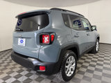Used 2017 Jeep Renegade Latitude image 4