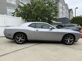 Used 2016 Dodge Challenger SXT image 2