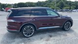 Used 2020 Lincoln Aviator Reserve w/ Equipment Group 202A image 4
