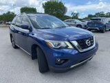 Used 2017 Nissan Pathfinder SV image 2