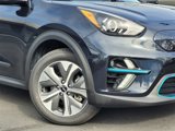 Used 2022 Kia Niro EX image 3
