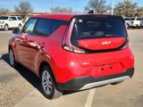 Used 2024 Kia Soul LX image 2