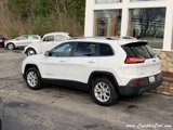 Used 2015 Jeep Cherokee Latitude w/ Comfort/Convenience Group image 2