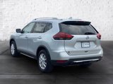 Used 2018 Nissan Rogue SV image 5