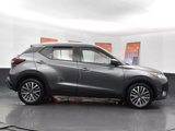 Used 2023 Nissan Kicks SV image 4
