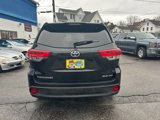 Used 2018 Toyota Highlander XLE image 5