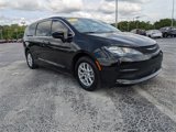 Used 2022 Chrysler Voyager LX image 2